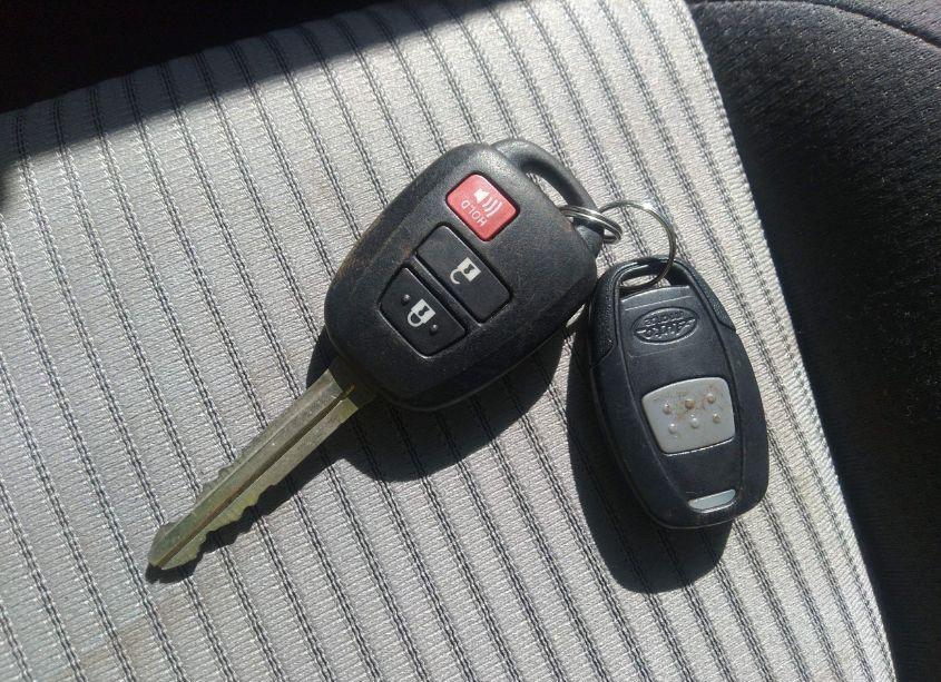 Photo 11 of 2015 Toyota Rav4 XLE (VIN 2T3RFREVXFW340033)