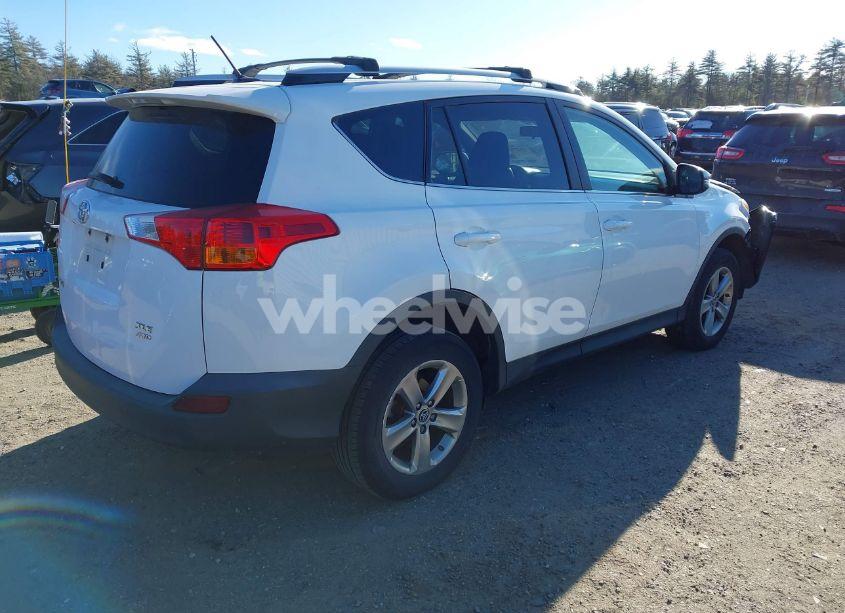 Photo 4 of 2015 Toyota Rav4 XLE (VIN 2T3RFREVXFW345006)