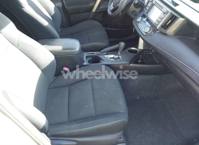 Photo 5 of 2015 Toyota Rav4 XLE (VIN 2T3RFREVXFW345006)