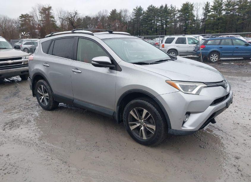 2016 Toyota Rav4 XLE (VIN 2T3RFREVXGW445558) main photo