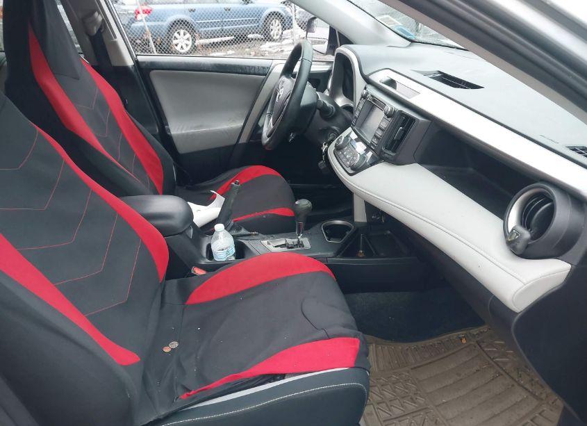 Photo 5 of 2016 Toyota Rav4 XLE (VIN 2T3RFREVXGW445558)