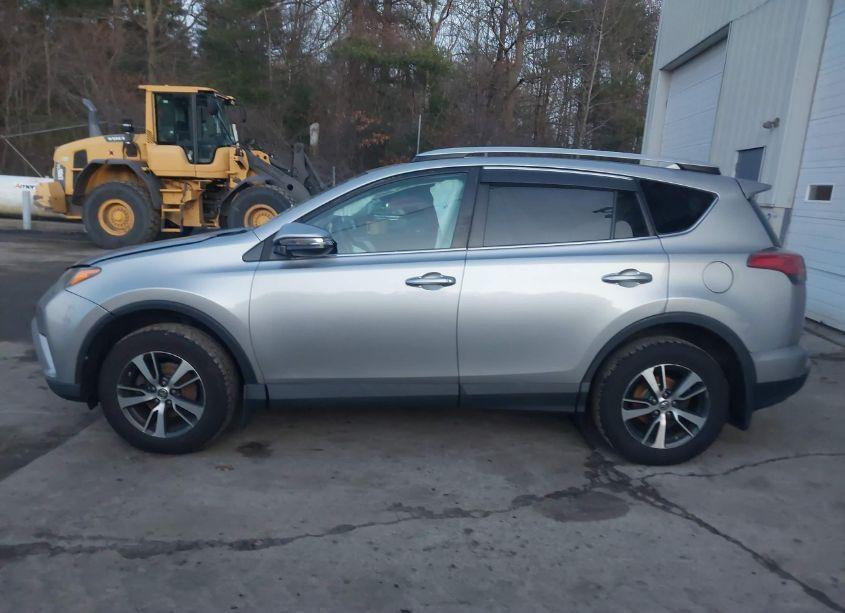 Photo 14 of 2016 Toyota Rav4 XLE (VIN 2T3RFREVXGW453269)