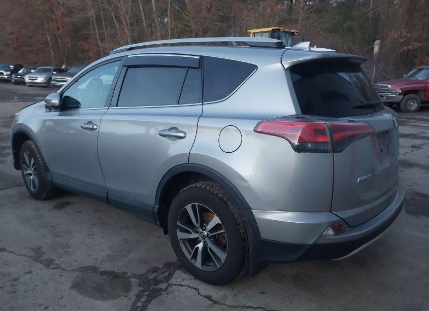 Photo 3 of 2016 Toyota Rav4 XLE (VIN 2T3RFREVXGW453269)