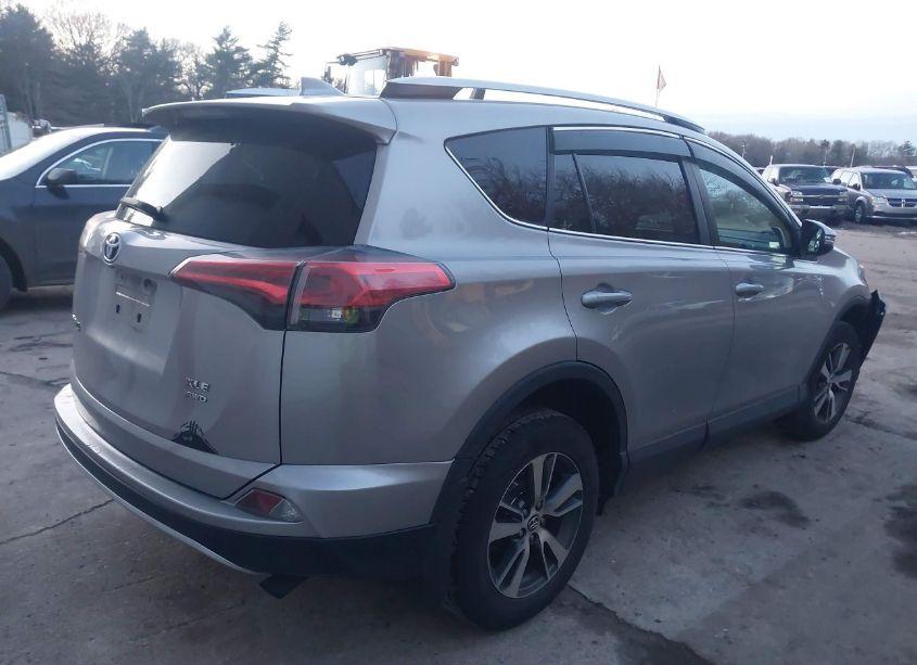 Photo 4 of 2016 Toyota Rav4 XLE (VIN 2T3RFREVXGW453269)