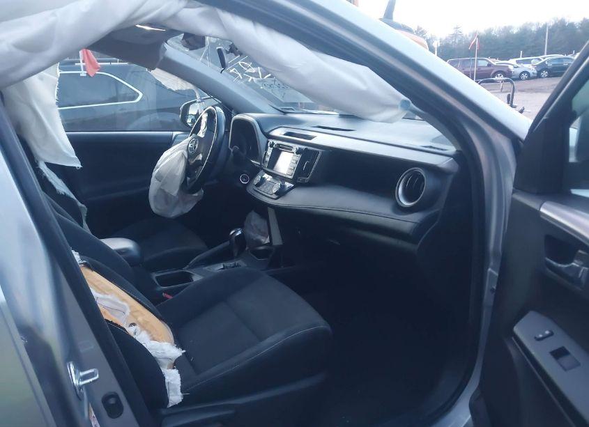 Photo 5 of 2016 Toyota Rav4 XLE (VIN 2T3RFREVXGW453269)