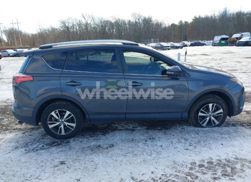 Photo 13 of 2016 Toyota Rav4 XLE (VIN 2T3RFREVXGW466717)