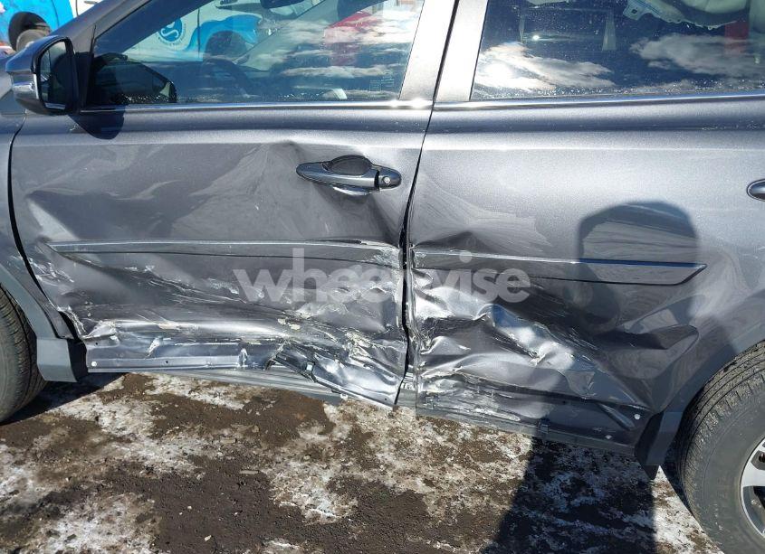 Photo 6 of 2016 Toyota Rav4 XLE (VIN 2T3RFREVXGW466717)