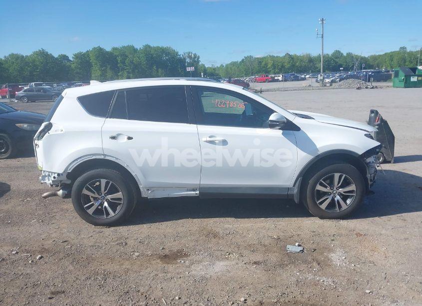 Photo 13 of 2016 Toyota Rav4 XLE (VIN 2T3RFREVXGW478477)