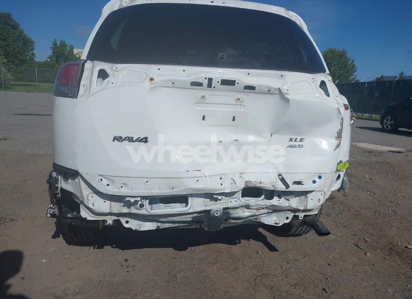 Photo 6 of 2016 Toyota Rav4 XLE (VIN 2T3RFREVXGW478477)