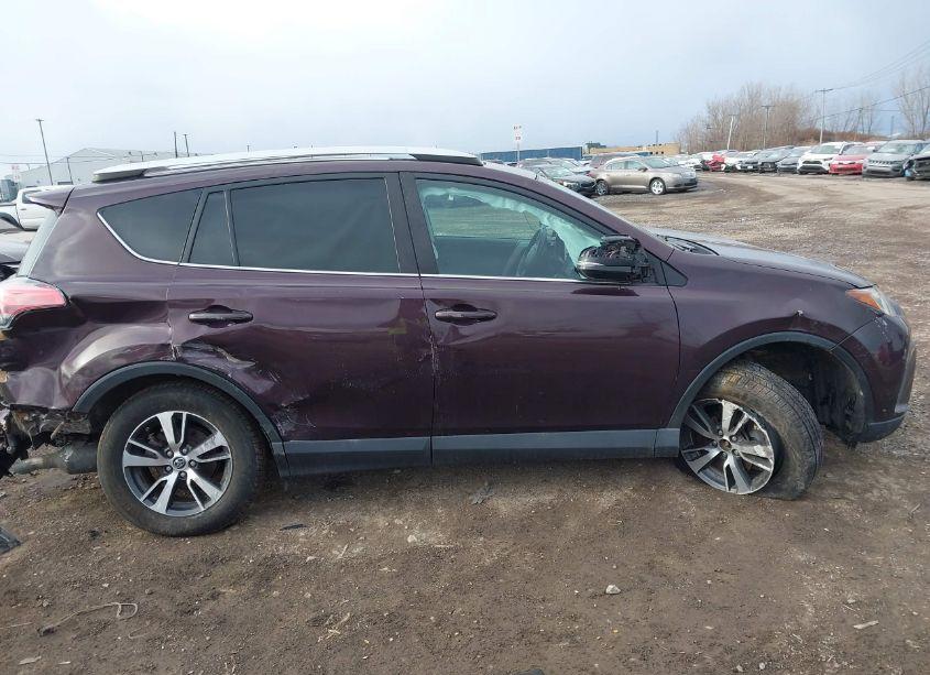 Photo 13 of 2016 Toyota Rav4 XLE (VIN 2T3RFREVXGW528276)