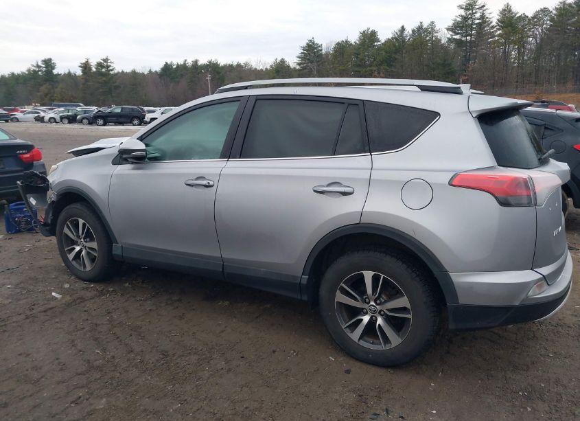 Photo 15 of 2017 Toyota Rav4 XLE (VIN 2T3RFREVXHW612650)