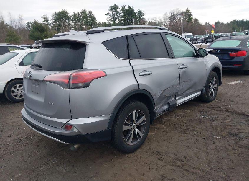 Photo 4 of 2017 Toyota Rav4 XLE (VIN 2T3RFREVXHW612650)