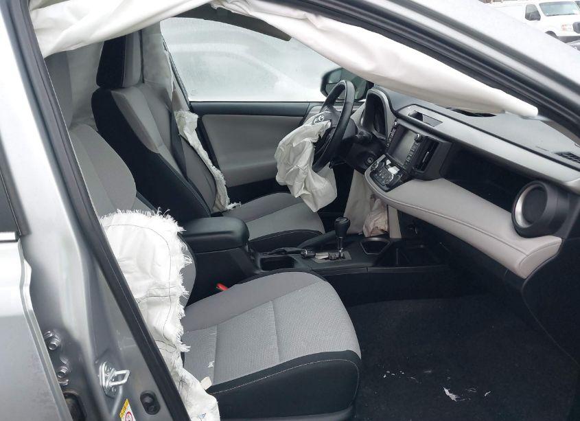 Photo 5 of 2017 Toyota Rav4 XLE (VIN 2T3RFREVXHW612650)