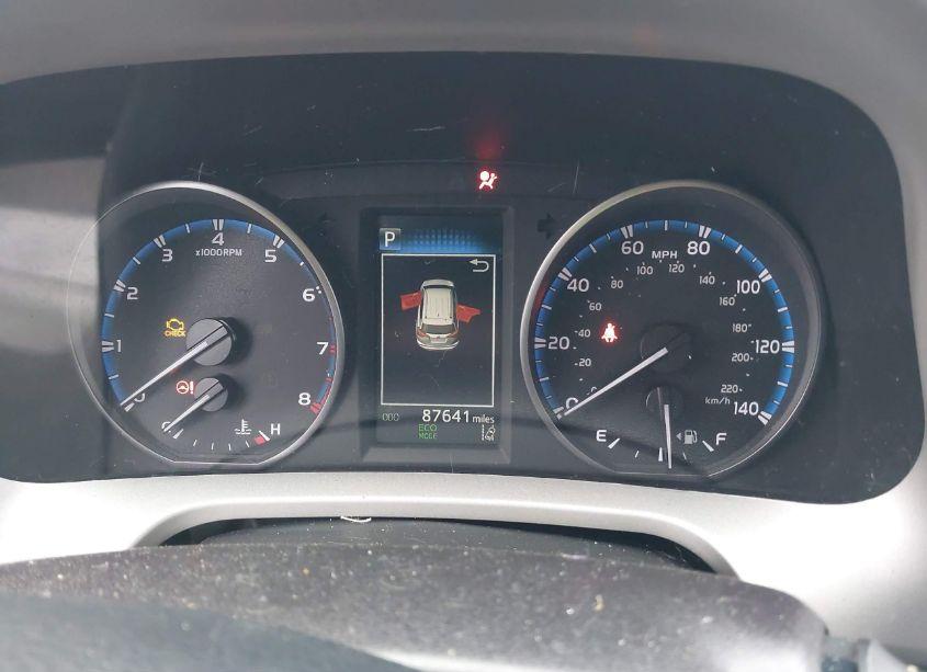 Photo 7 of 2017 Toyota Rav4 XLE (VIN 2T3RFREVXHW612650)