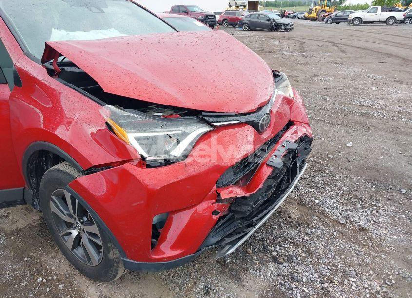Photo 6 of 2017 Toyota Rav4 XLE (VIN 2T3RFREVXHW682505)