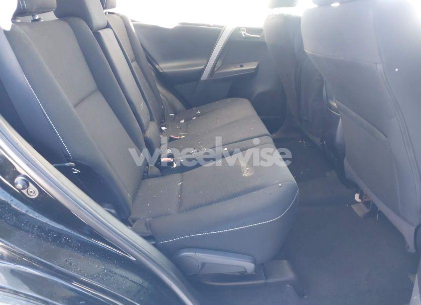 Photo 8 of 2017 Toyota Rav4 XLE (VIN 2T3RFREVXHW695304)