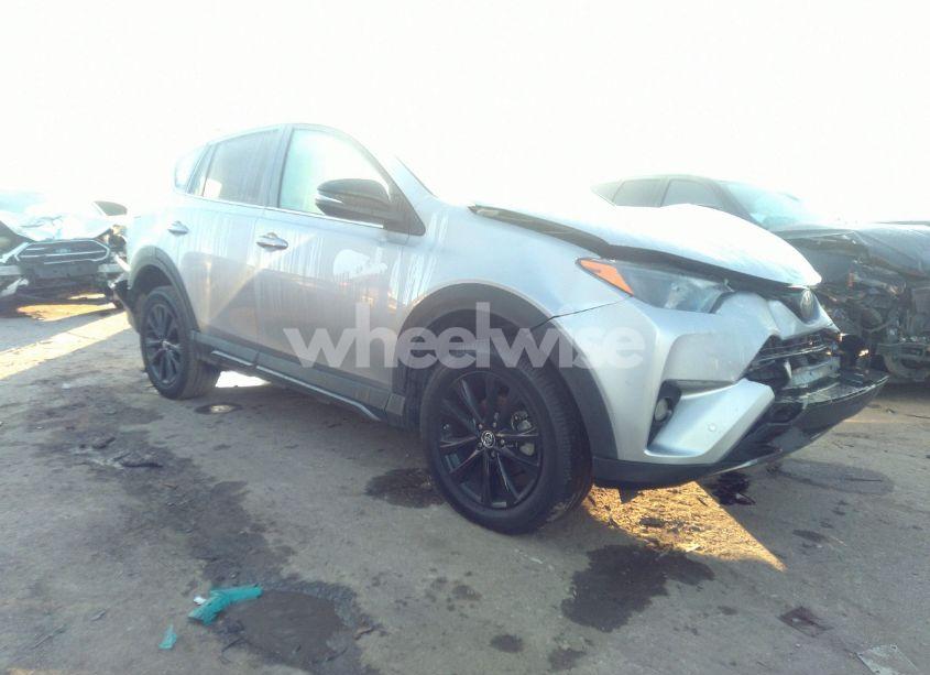 2018 Toyota Rav4 ADVENTURE/XLE (VIN 2T3RFREVXJW710728) main photo