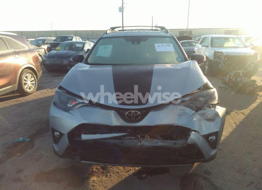 Photo 13 of 2018 Toyota Rav4 ADVENTURE/XLE (VIN 2T3RFREVXJW710728)