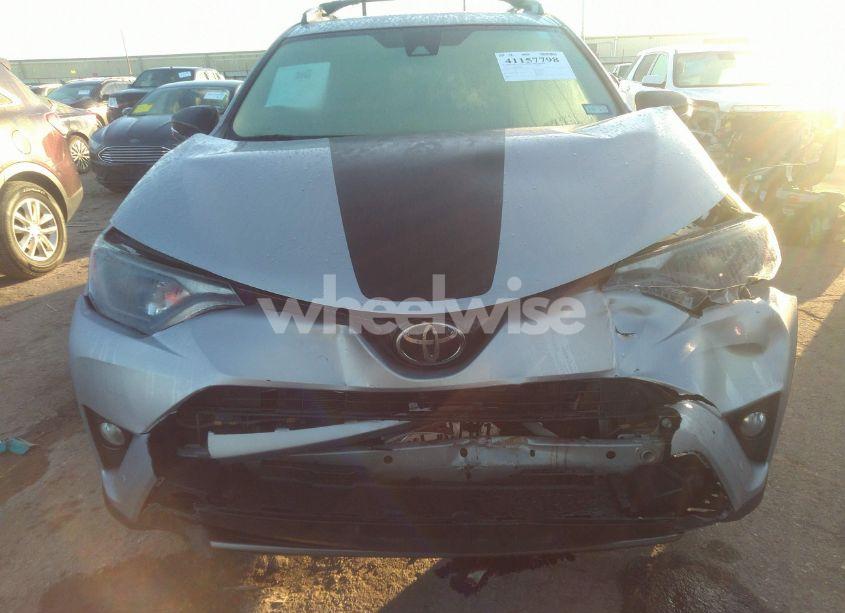 Photo 6 of 2018 Toyota Rav4 ADVENTURE/XLE (VIN 2T3RFREVXJW710728)