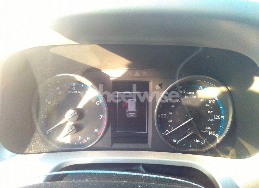 Photo 7 of 2018 Toyota Rav4 ADVENTURE/XLE (VIN 2T3RFREVXJW710728)