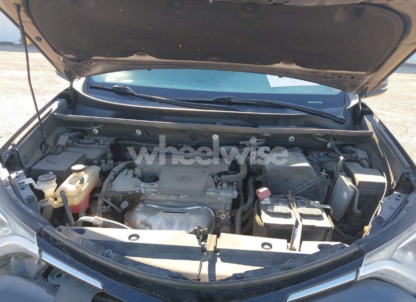 Photo 10 of 2018 Toyota Rav4 ADVENTURE/XLE (VIN 2T3RFREVXJW747570)