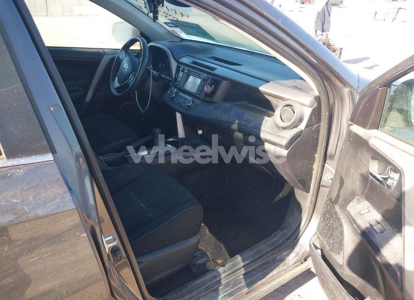 Photo 5 of 2018 Toyota Rav4 ADVENTURE/XLE (VIN 2T3RFREVXJW747570)