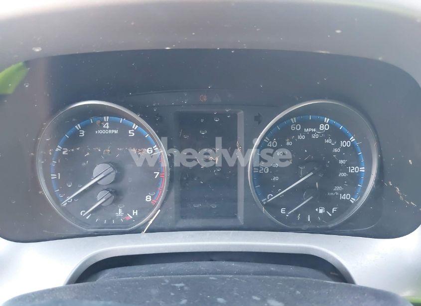 Photo 7 of 2018 Toyota Rav4 ADVENTURE/XLE (VIN 2T3RFREVXJW747570)