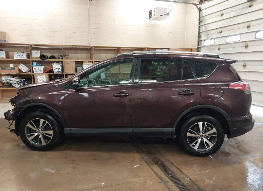 Photo 14 of 2018 Toyota Rav4 ADVENTURE/XLE (VIN 2T3RFREVXJW757063)