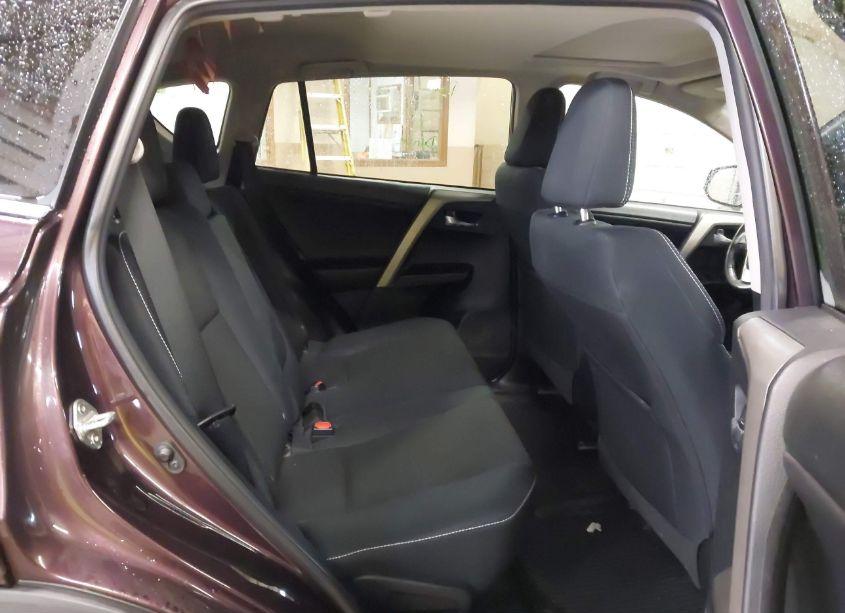 Photo 8 of 2018 Toyota Rav4 ADVENTURE/XLE (VIN 2T3RFREVXJW757063)