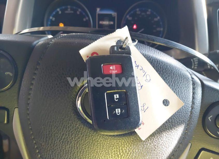 Photo 11 of 2018 Toyota Rav4 ADVENTURE/XLE (VIN 2T3RFREVXJW779144)