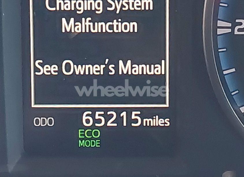 Photo 15 of 2018 Toyota Rav4 ADVENTURE/XLE (VIN 2T3RFREVXJW779144)