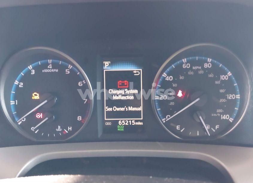 Photo 7 of 2018 Toyota Rav4 ADVENTURE/XLE (VIN 2T3RFREVXJW779144)