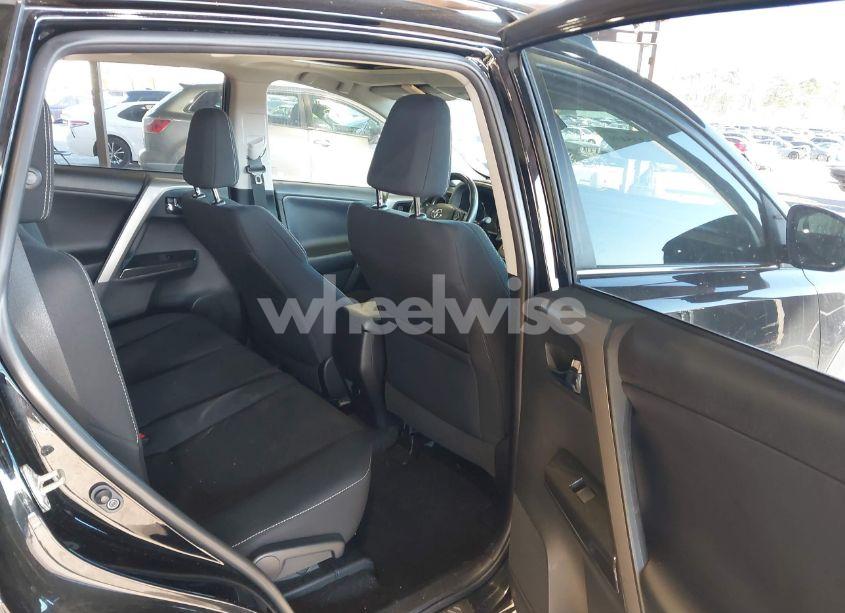 Photo 8 of 2018 Toyota Rav4 ADVENTURE/XLE (VIN 2T3RFREVXJW779144)