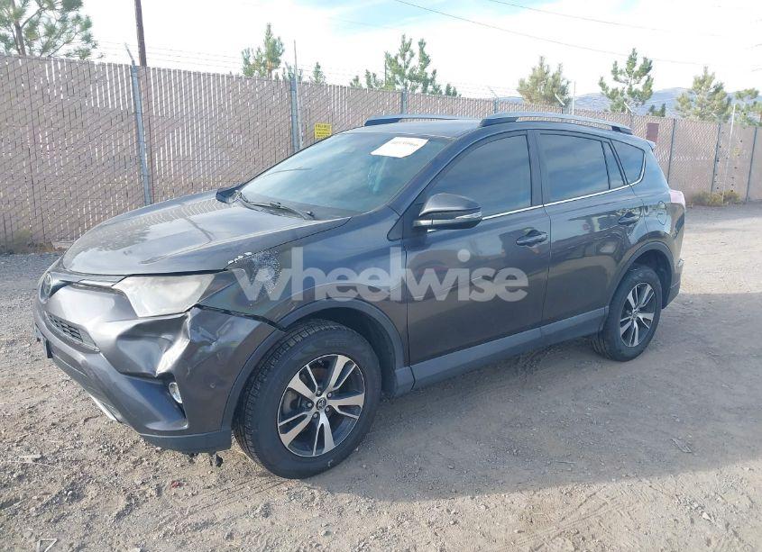 Photo 2 of 2018 Toyota Rav4 XLE (VIN 2T3RFREVXJW795909)