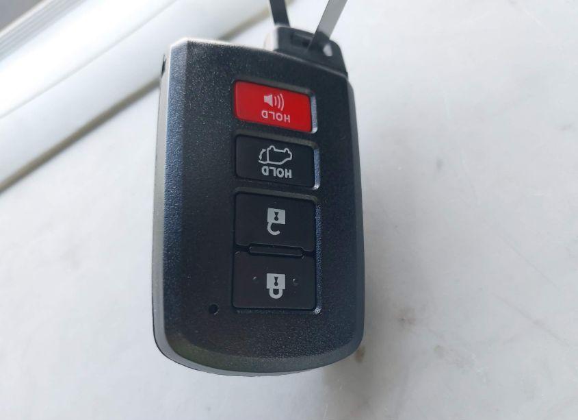 Photo 11 of 2018 Toyota Rav4 ADVENTURE/XLE (VIN 2T3RFREVXJW819514)