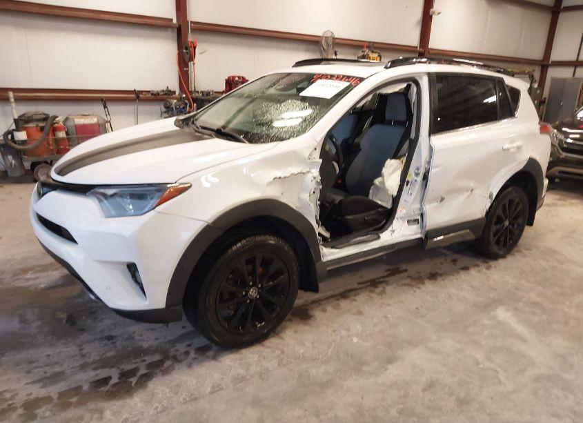 Photo 2 of 2018 Toyota Rav4 ADVENTURE/XLE (VIN 2T3RFREVXJW819514)