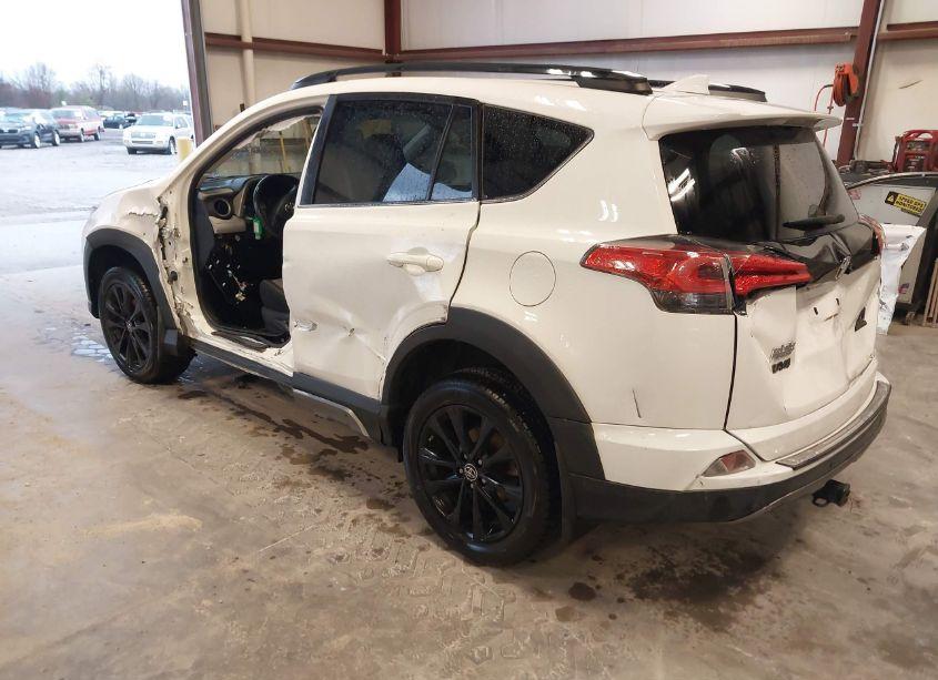 Photo 3 of 2018 Toyota Rav4 ADVENTURE/XLE (VIN 2T3RFREVXJW819514)