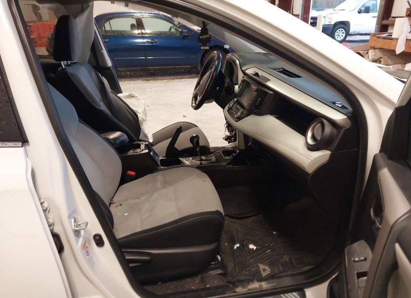 Photo 5 of 2018 Toyota Rav4 ADVENTURE/XLE (VIN 2T3RFREVXJW819514)