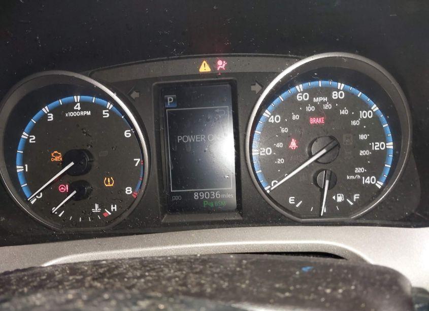 Photo 7 of 2018 Toyota Rav4 ADVENTURE/XLE (VIN 2T3RFREVXJW819514)