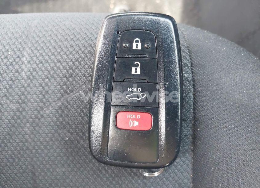 Photo 11 of 2020 Toyota Rav4 HYBRID XLE (VIN 2T3RWRFV0LW073690)