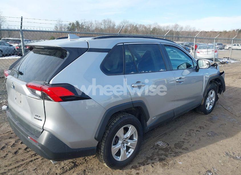 Photo 4 of 2020 Toyota Rav4 HYBRID XLE (VIN 2T3RWRFV0LW073690)