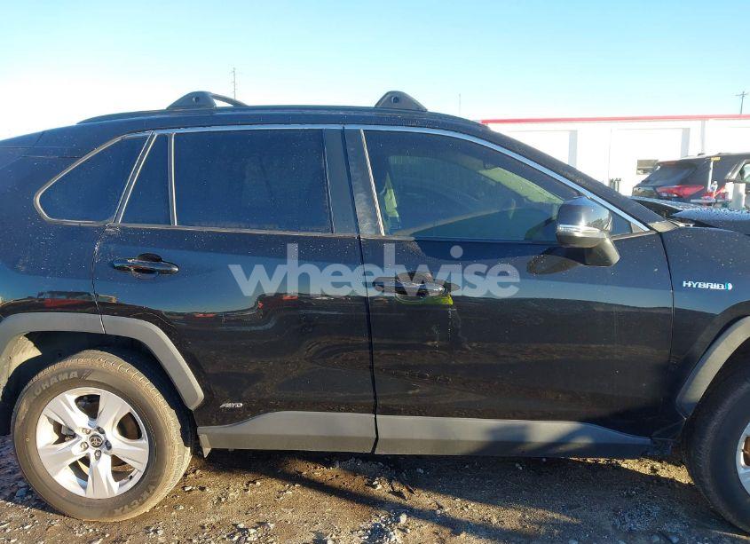 Photo 14 of 2021 Toyota Rav4 HYBRID XLE (VIN 2T3RWRFV0MW121531)