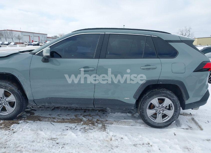 Photo 14 of 2022 Toyota Rav4 HYBRID XLE (VIN 2T3RWRFV0NW144373)