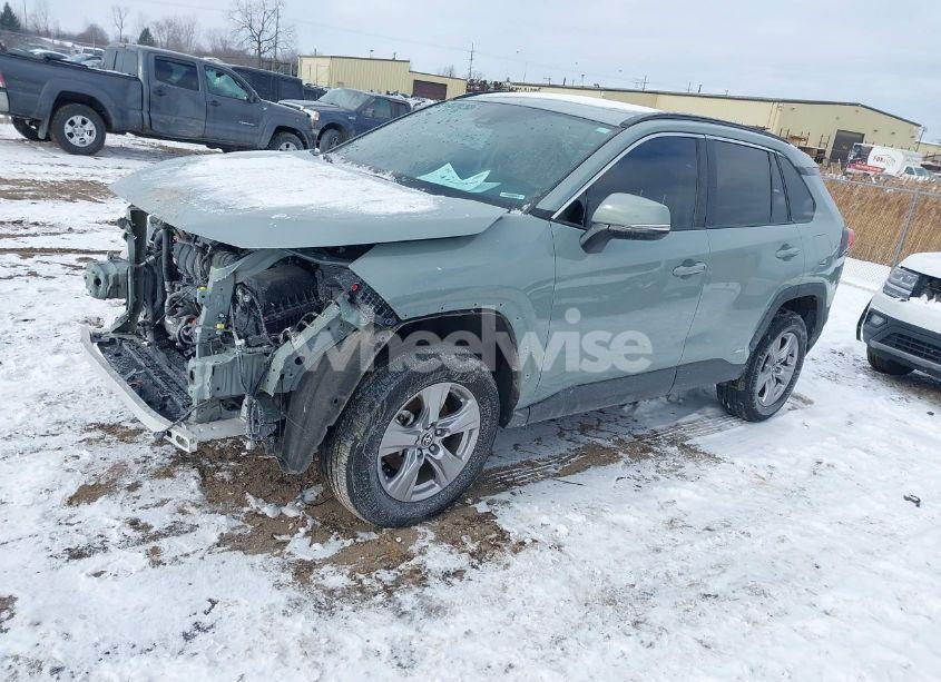 Photo 2 of 2022 Toyota Rav4 HYBRID XLE (VIN 2T3RWRFV0NW144373)