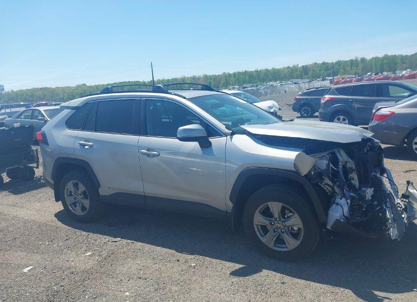 Photo 13 of 2024 Toyota Rav4 XLE HYBRID (VIN 2T3RWRFV0RW201239)