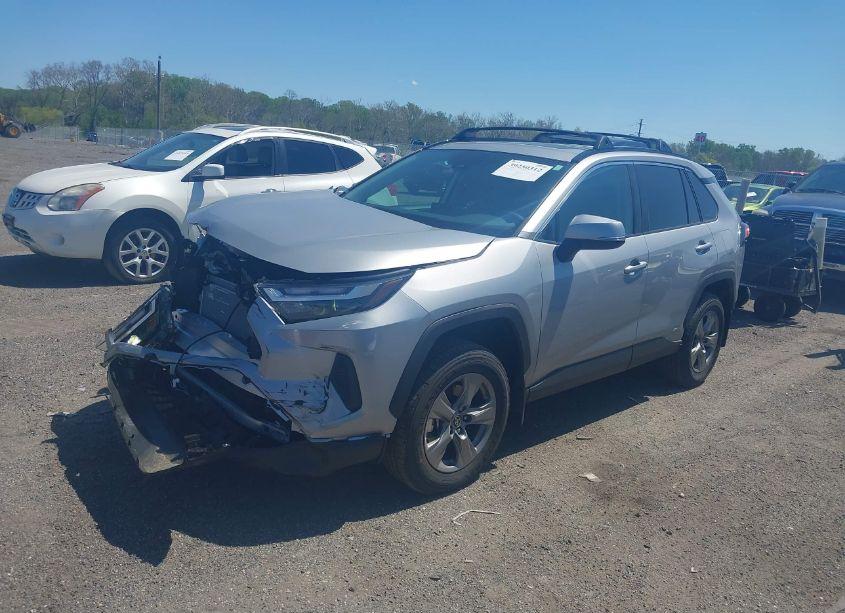 Photo 2 of 2024 Toyota Rav4 XLE HYBRID (VIN 2T3RWRFV0RW201239)