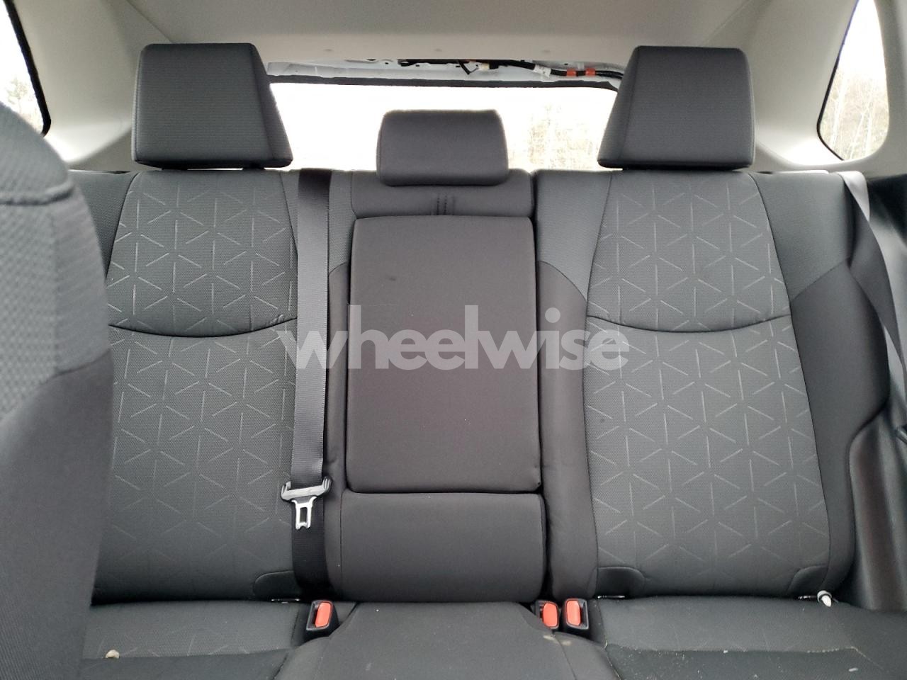 Photo 10 of 2024 TOYOTA RAV4 XLE (VIN 2T3RWRFV0RW250828)