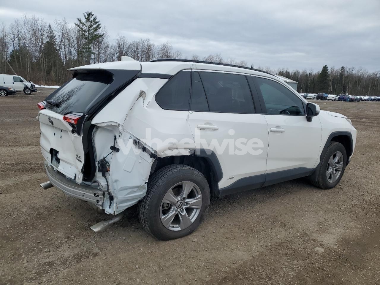 Photo 3 of 2024 TOYOTA RAV4 XLE (VIN 2T3RWRFV0RW250828)