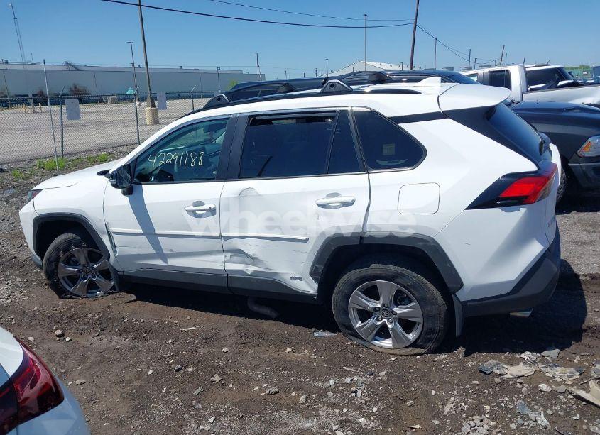 Photo 13 of 2025 Toyota Rav4 HYBRID XLE (VIN 2T3RWRFV0SW272575)