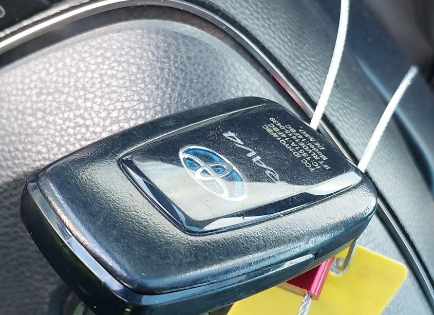 Photo 11 of 2019 Toyota Rav4 HYBRID XLE (VIN 2T3RWRFV1KW012119)